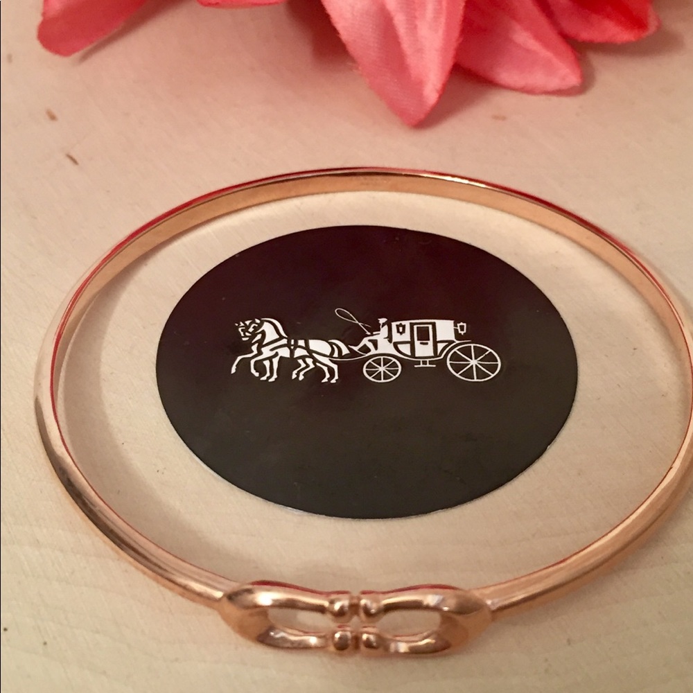 COACH 3 piece Signature Kissing C Bangle Set 🆕 - Picture 9 of 11